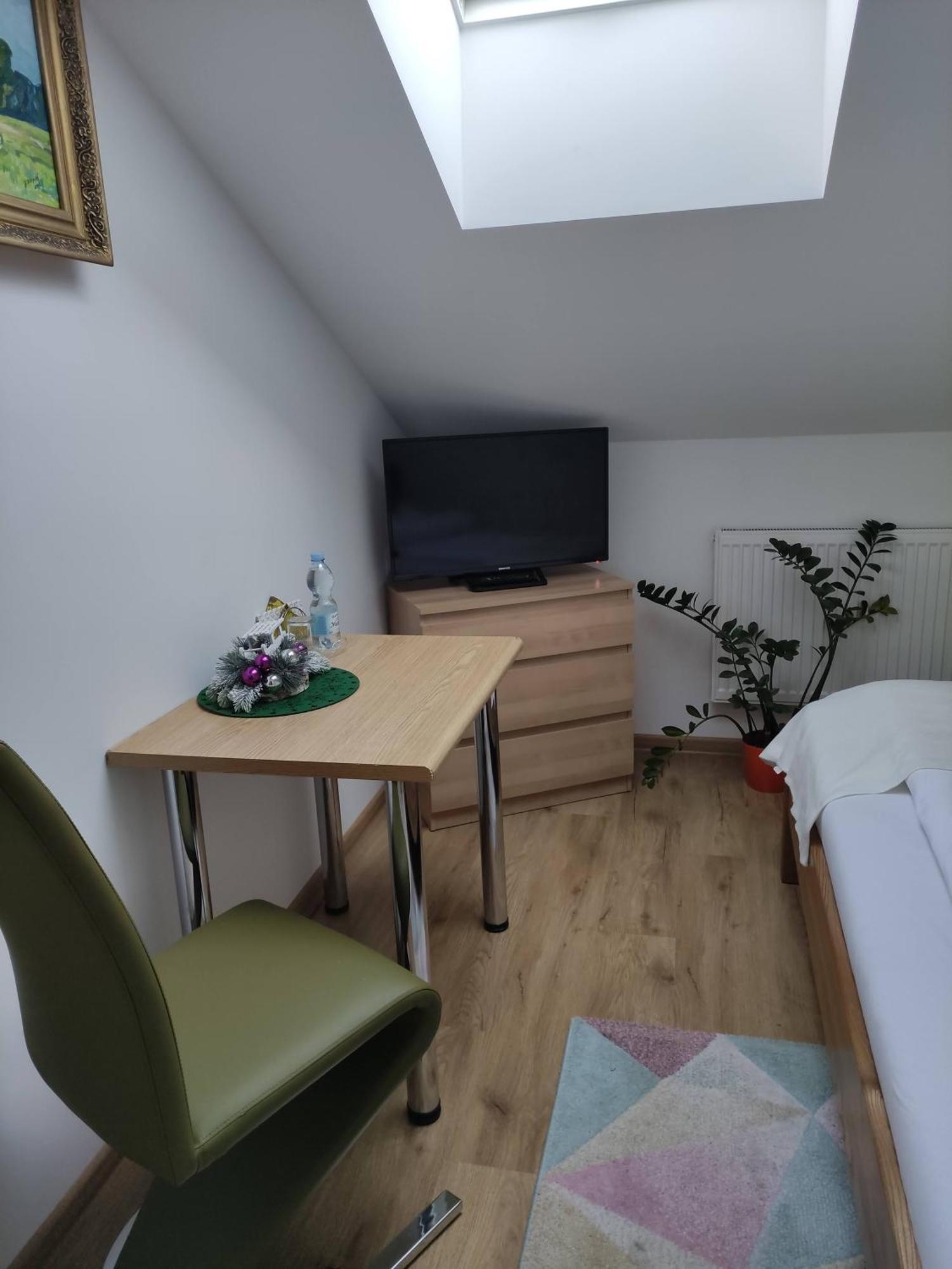Homestay Strozowka กอร์ลิเซอ ภายนอก รูปภาพ